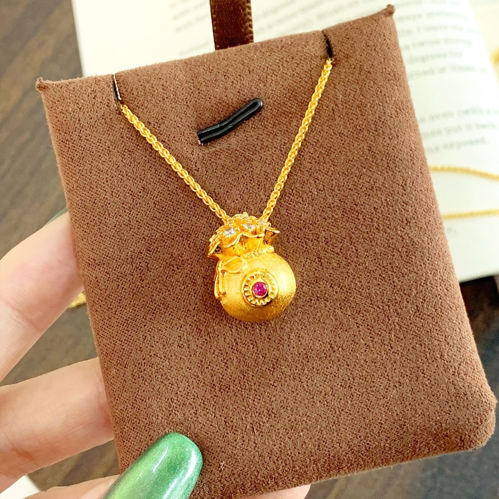 Collana con ciondolo a sacchet - Luxury Bags Drawing recensione e prezzo