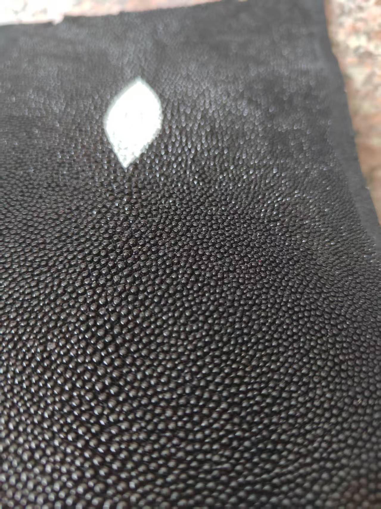 Pelle di riccio nera non lucid - Luxury Bags And Shoes recensione e prezzo