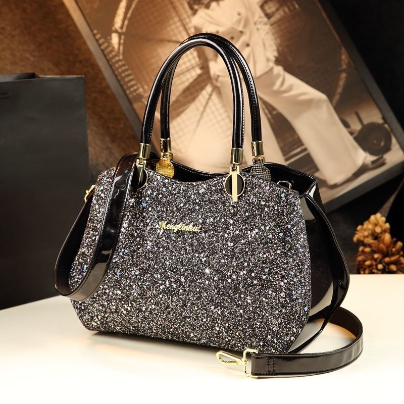 Borsa a Tracolla in Pelle di L - Luxury Bags Sale recensione e prezzo