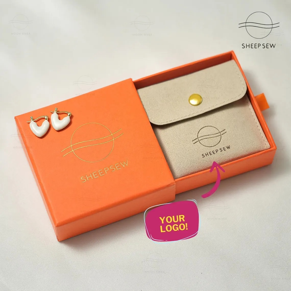 Orecchini di lusso Bracciale C - Luxury Bags Drawing recensione e prezzo